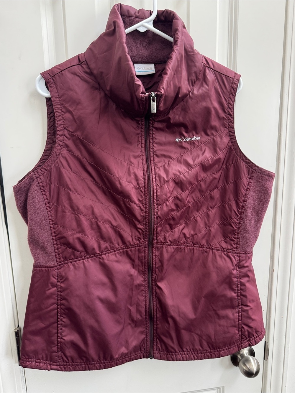 Columbia Women's Maroon/Burgundy Insulated Vest